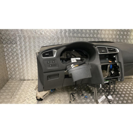 Planche de bord complete CITROEN C4 2 Photo n°1