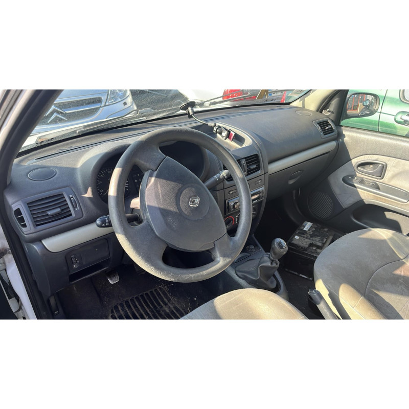 Porte avant droit RENAULT CLIO 2 Photo n°17