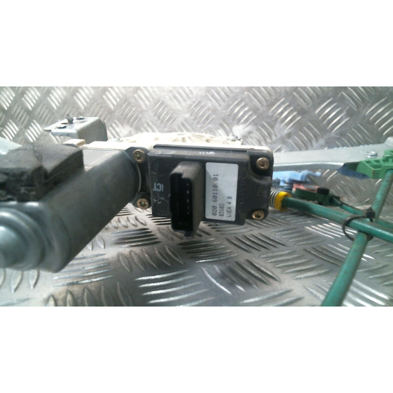 Leve vitre electrique avant droit CITROEN C2 Photo n°3