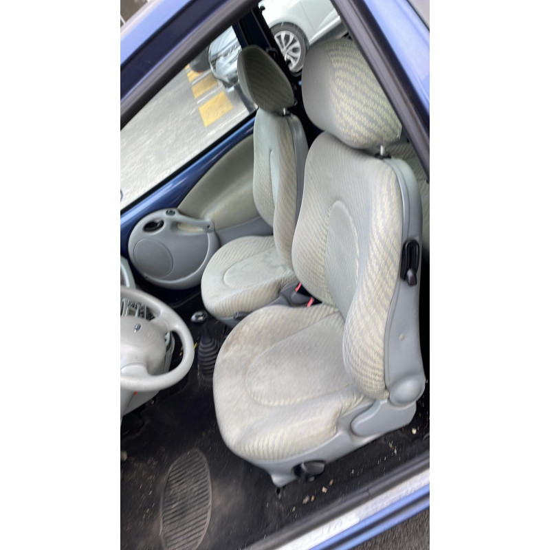 Porte avant droit FORD KA 1 Photo n°9