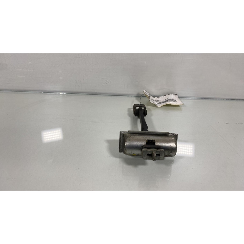 Arret de porte arriere droit OPEL CORSA D Photo n°3