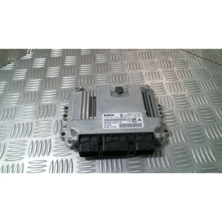 Calculateur moteur PEUGEOT 308 1