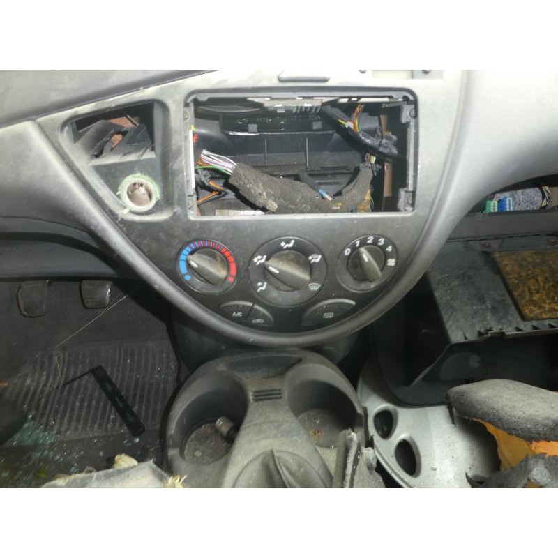 Leve vitre electrique avant droit FORD FOCUS 1 Photo n°9
