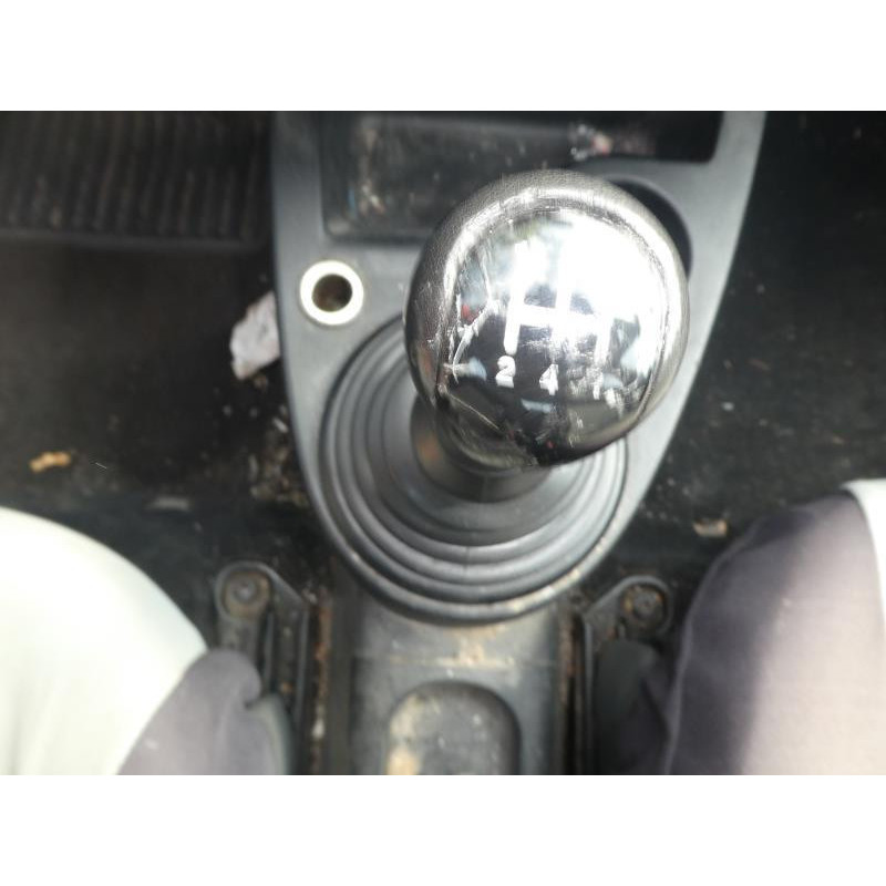 Porte avant gauche FORD FIESTA 5 Photo n°11
