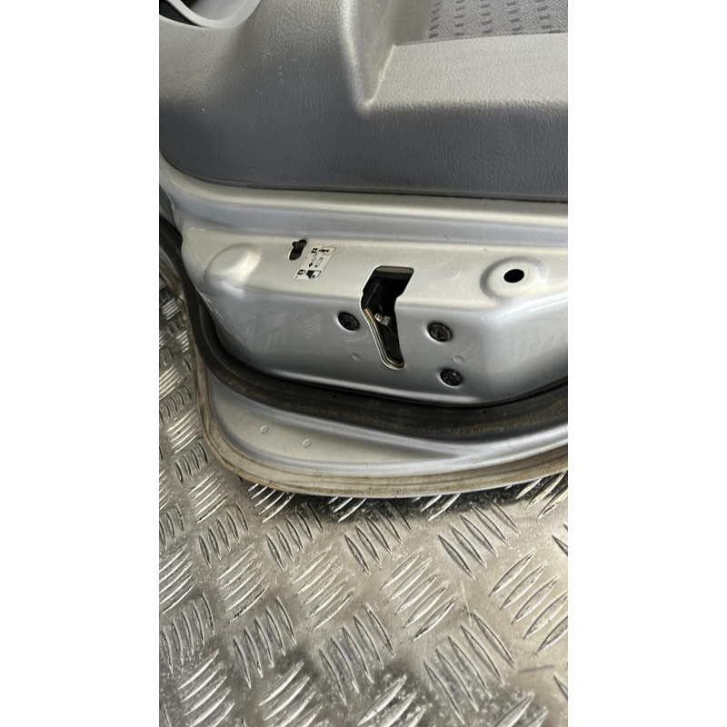 Porte arriere droit KIA CARENS 2 Photo n°1