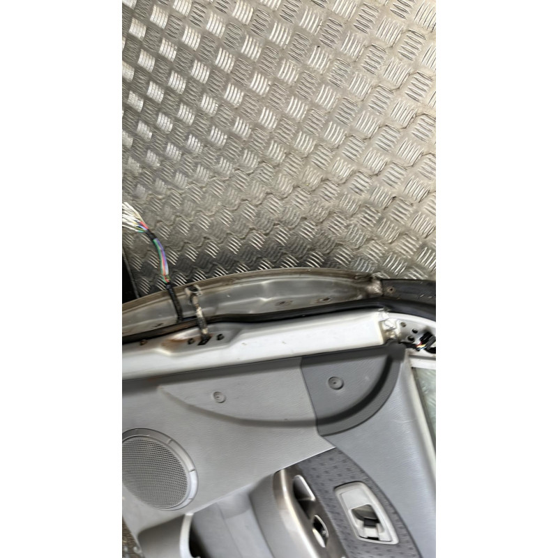 Porte avant droit KIA CARENS 2 Photo n°4