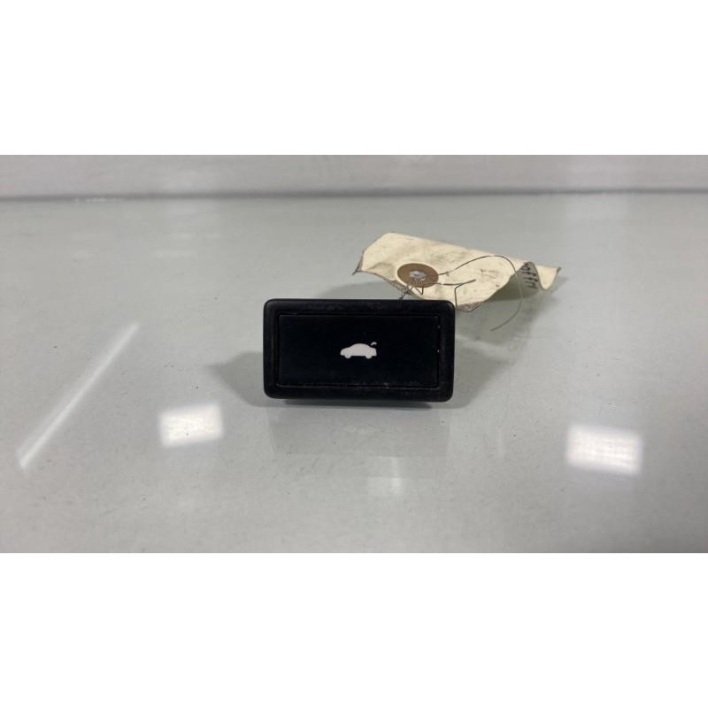 Bouton de coffre VOLKSWAGEN PHAETON Photo n°1