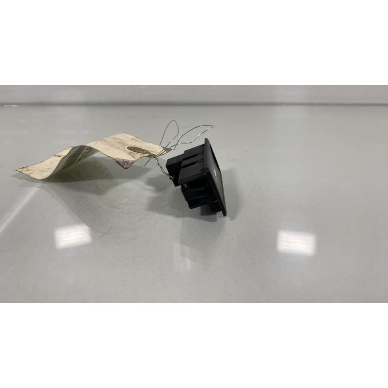 Bouton de coffre VOLKSWAGEN PHAETON Photo n°3