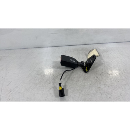 Attache ceinture arriere gauche PEUGEOT 207