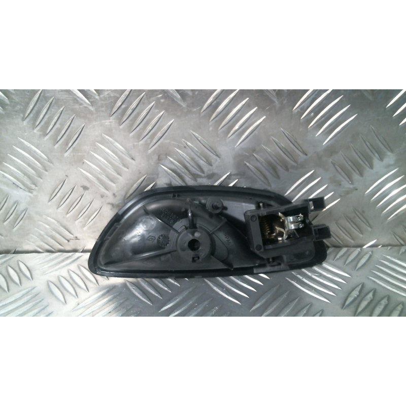 Poignee interieur arriere droit RENAULT MEGANE 4 Photo n°1