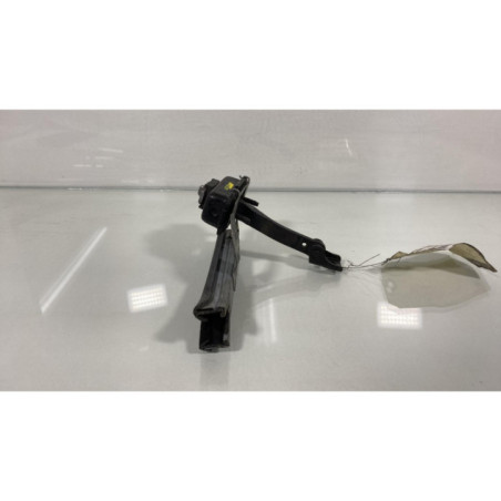 Arret de porte arriere droit PEUGEOT 208 1