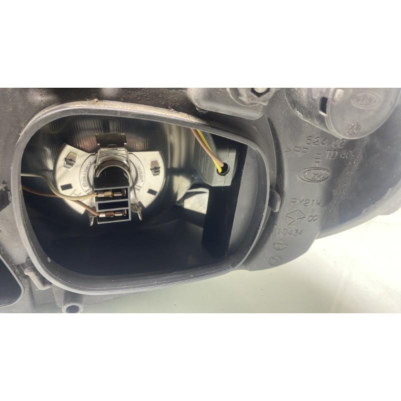 Optique avant principal droit (feux)(phare) CHRYSLER GRAND VOYAGER 4 Photo n°2