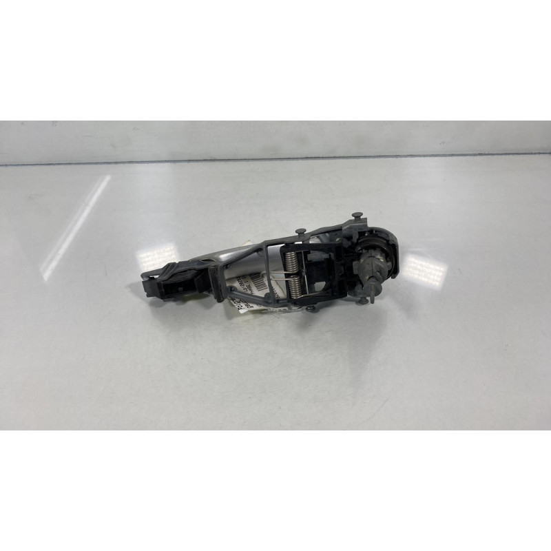Poignee porte avant gauche VOLKSWAGEN GOLF PLUS Photo n°1
