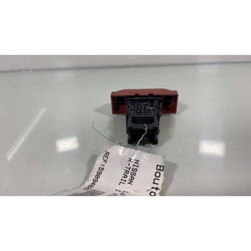 Bouton de warning NISSAN X-TRAIL 1 Photo n°3