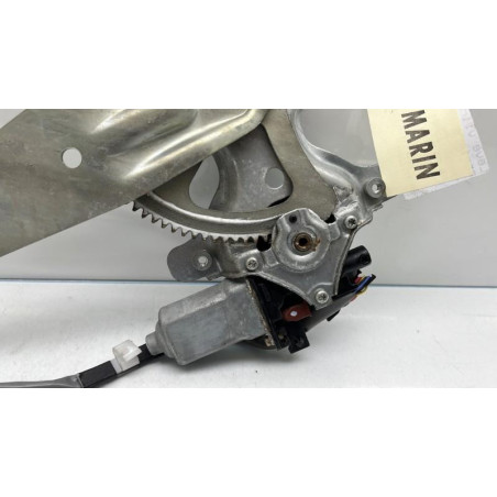 Leve vitre electrique arriere droit TOYOTA LAND CRUISER 4 STATION WAGON J100 Photo n°1
