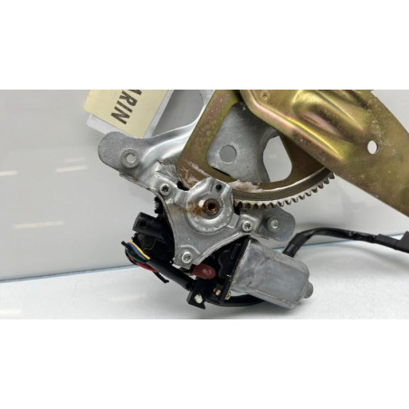 Leve vitre electrique arriere gauche TOYOTA LAND CRUISER 4 STATION WAGON J100 Photo n°1