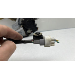 Leve vitre electrique arriere gauche TOYOTA LAND CRUISER 4 STATION WAGON J100