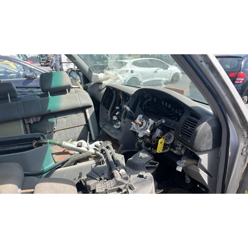 Serrure arriere droit TOYOTA LAND CRUISER 4 STATION WAGON J100 Photo n°12