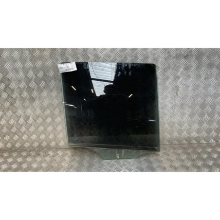 Vitre arriere droit MERCEDES CLASSE M 163 Photo n°1