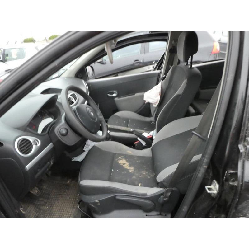 Verin de coffre RENAULT CLIO 3 Photo n°6