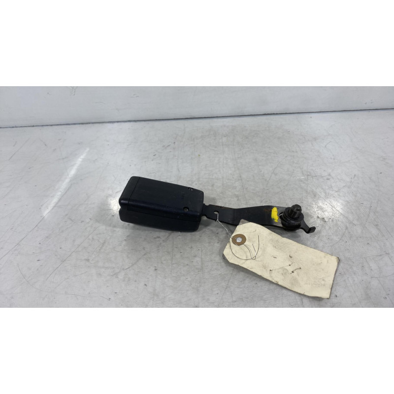 Attache ceinture avant droit HONDA JAZZ 2 Photo n°1