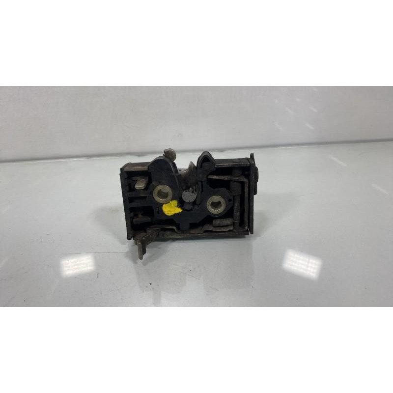 Serrure arriere droit VOLKSWAGEN GOLF 2 Photo n°1