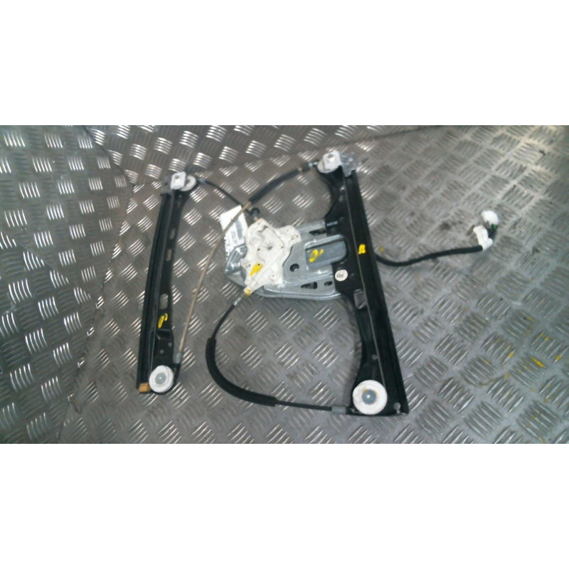 Leve vitre electrique avant droit MERCEDES CLASSE C 203 Photo n°1