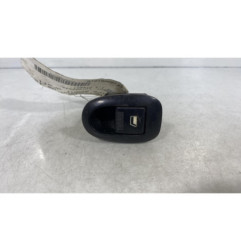 Interrupteur de leve vitre avant droit PEUGEOT 1007