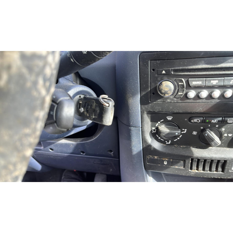 Interrupteur de leve vitre avant droit PEUGEOT 1007 Photo n°4