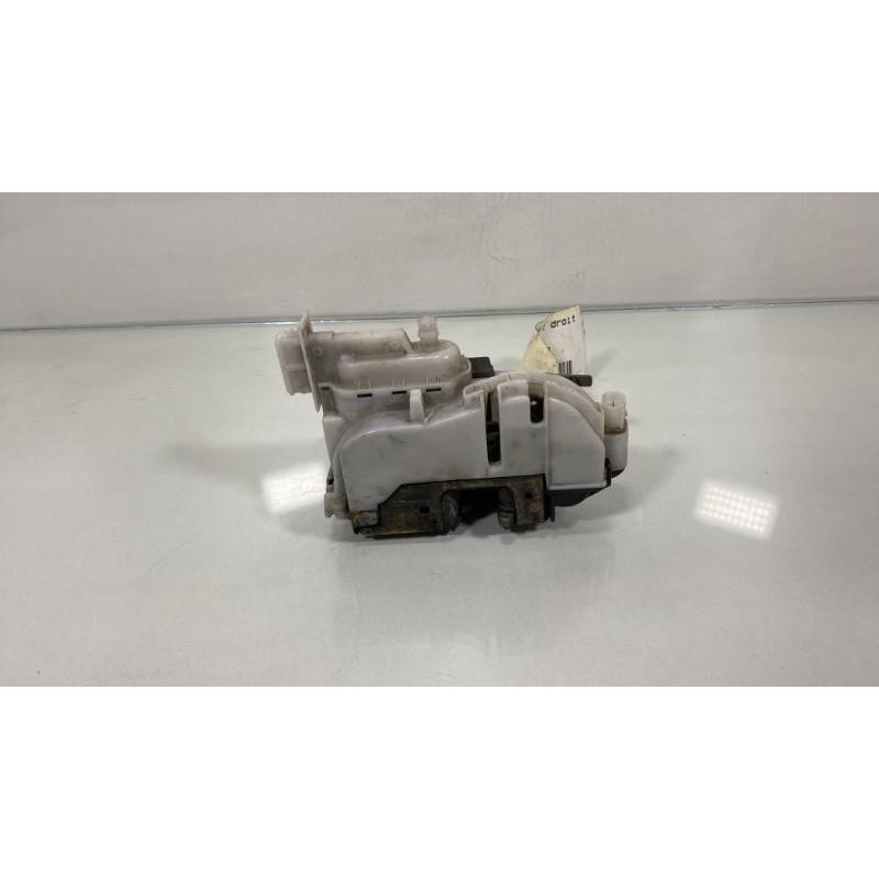 Serrure avant droit VOLKSWAGEN GOLF 3 Photo n°3