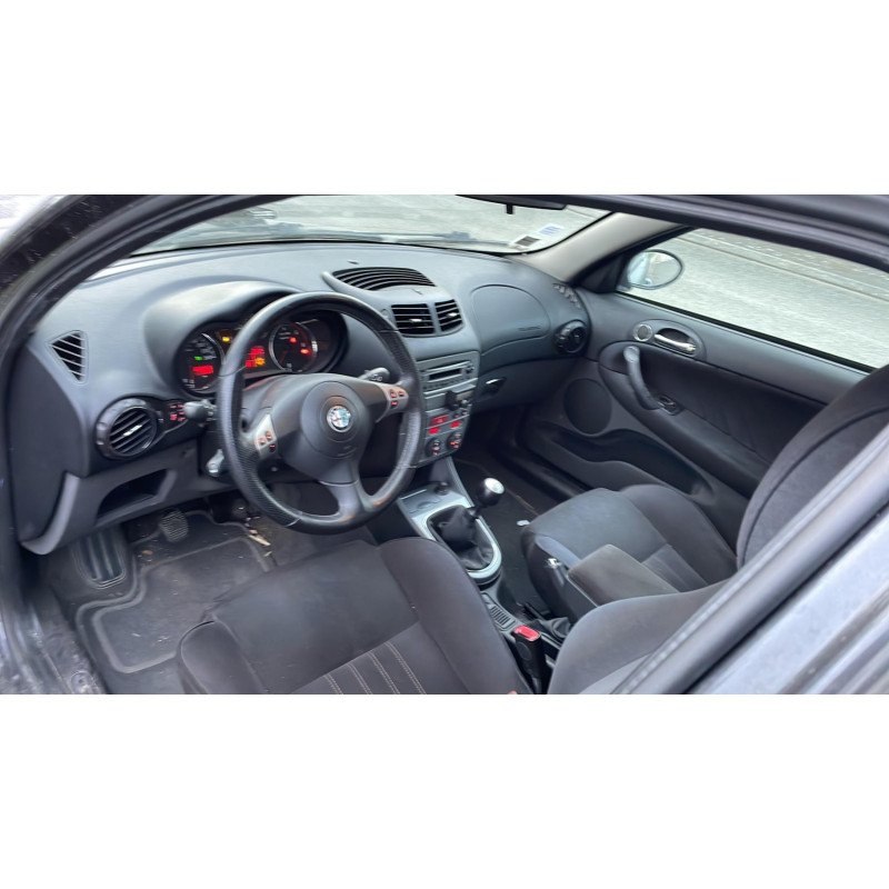 Feu arriere secondaire droit (feux) ALFA ROMEO 147 Photo n°5