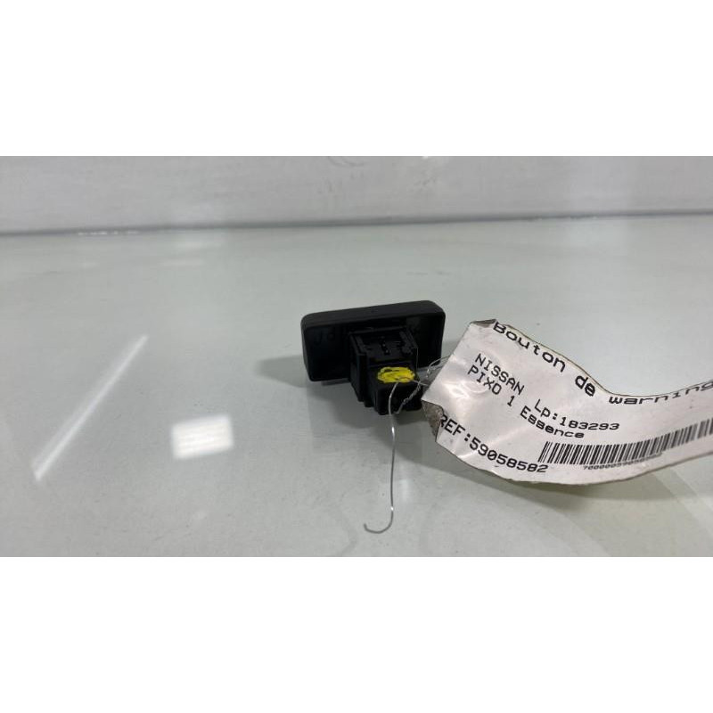 Bouton de warning NISSAN PIXO Photo n°3