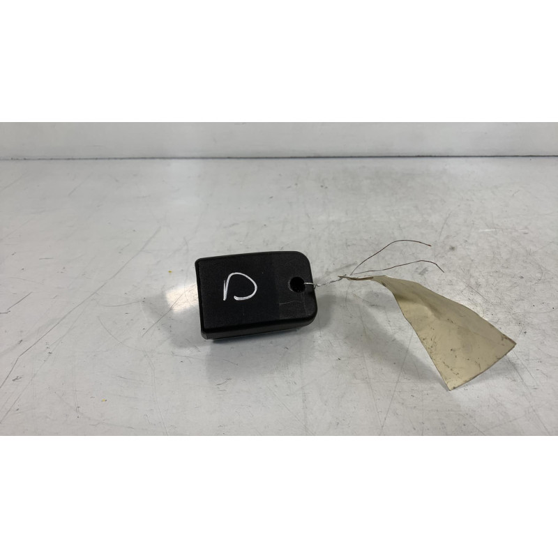 Attache ceinture arriere droit RENAULT SCENIC 2 Photo n°3