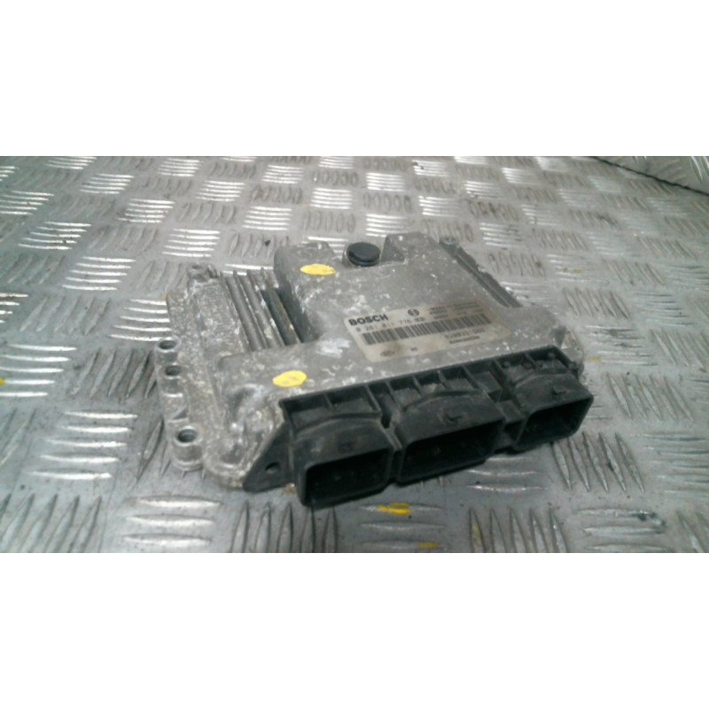 Calculateur moteur RENAULT GRAND SCENIC 2 Photo n°3