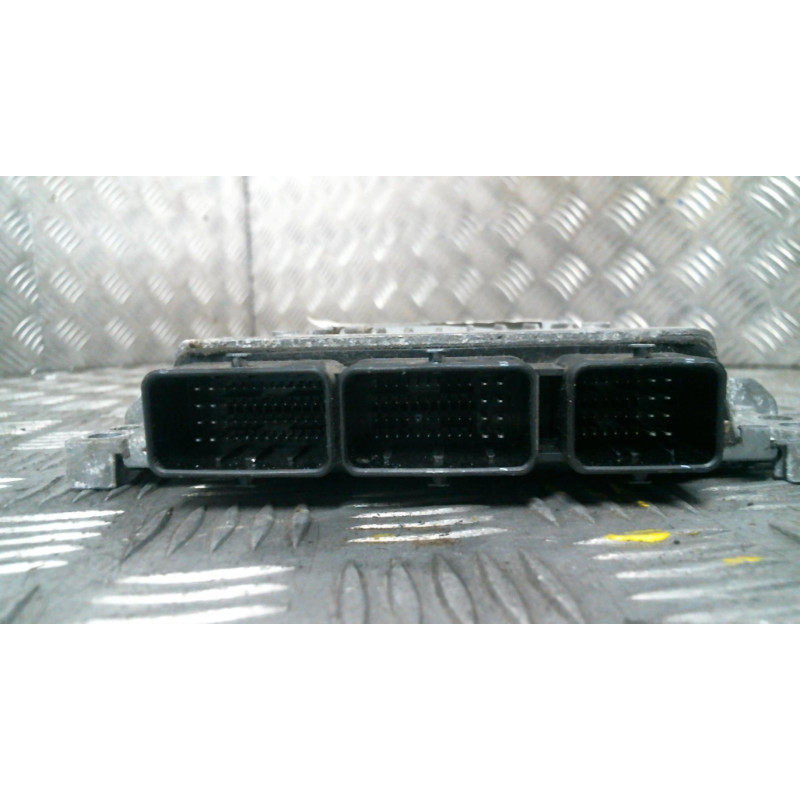 Calculateur moteur RENAULT SCENIC 2 Photo n°1