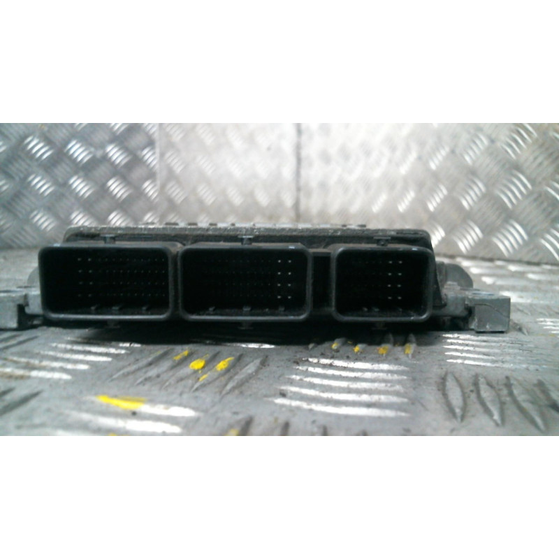 Calculateur moteur RENAULT MEGANE 2 Photo n°1