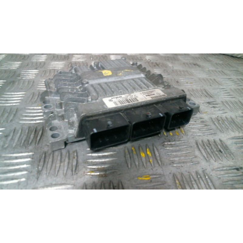 Calculateur moteur RENAULT MEGANE 2 Photo n°3