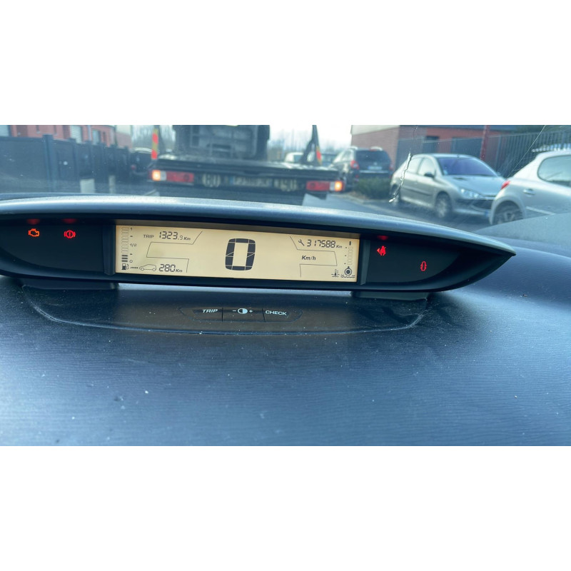 Feu arriere principal droit (feux) CITROEN C4 1 Photo n°11