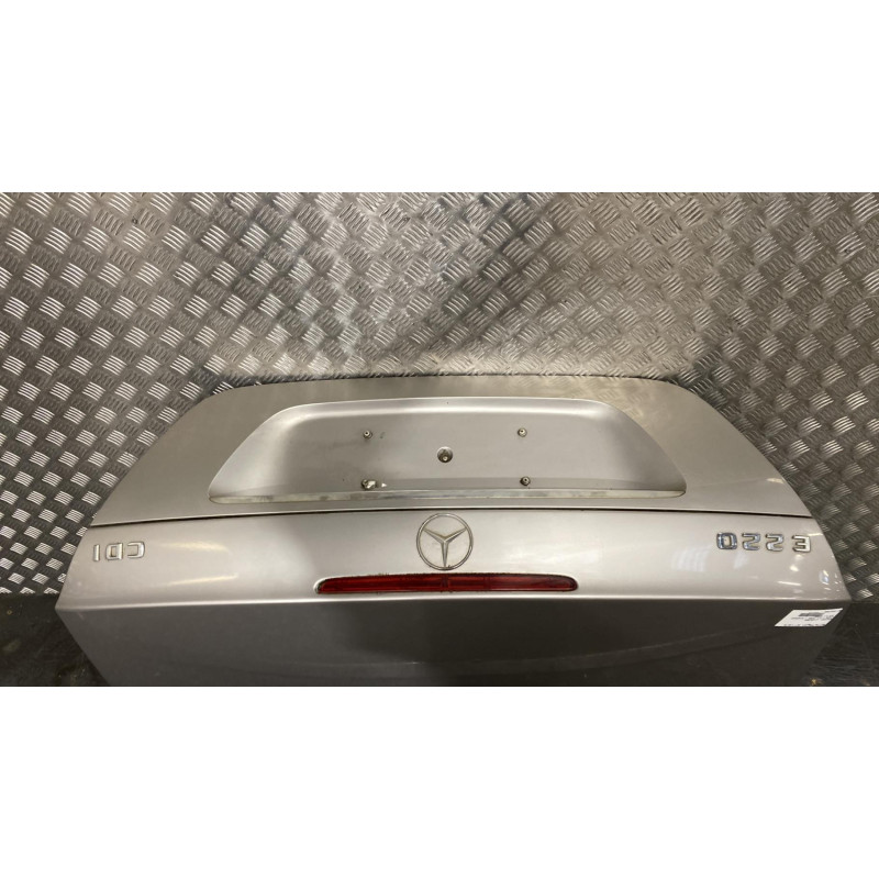 Malle/Hayon arriere MERCEDES CLASSE E 211 Photo n°3