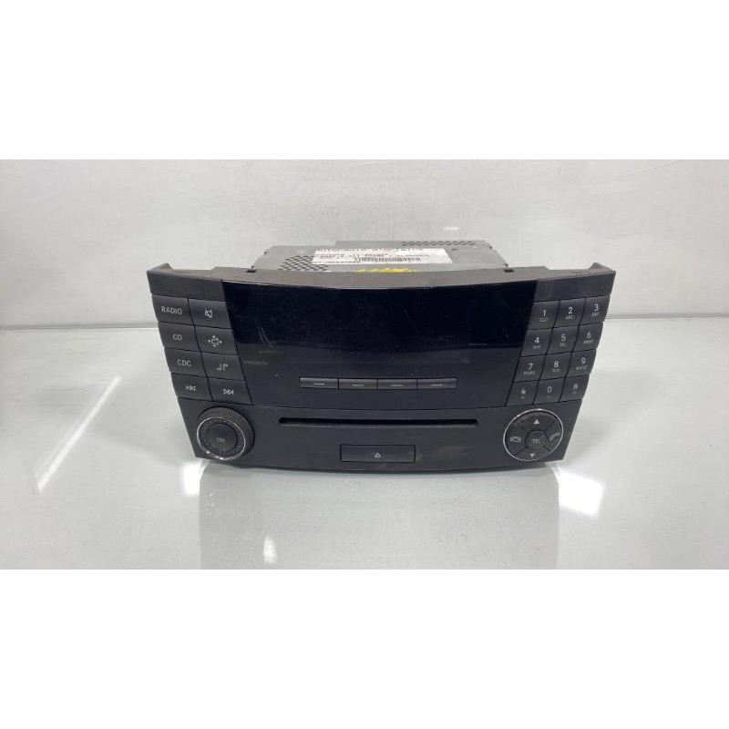 Autoradio d'origine MERCEDES CLASSE E 211 Photo n°1