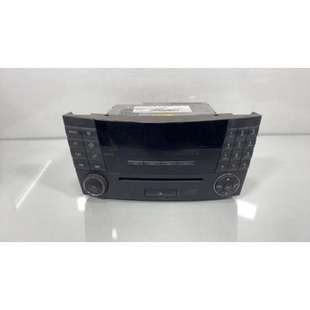 Autoradio d'origine MERCEDES CLASSE E 211 Photo n°1