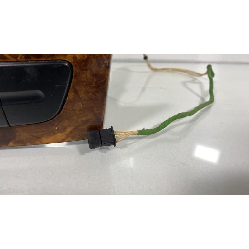 Bouton de warning MERCEDES CLASSE E 211 Photo n°2