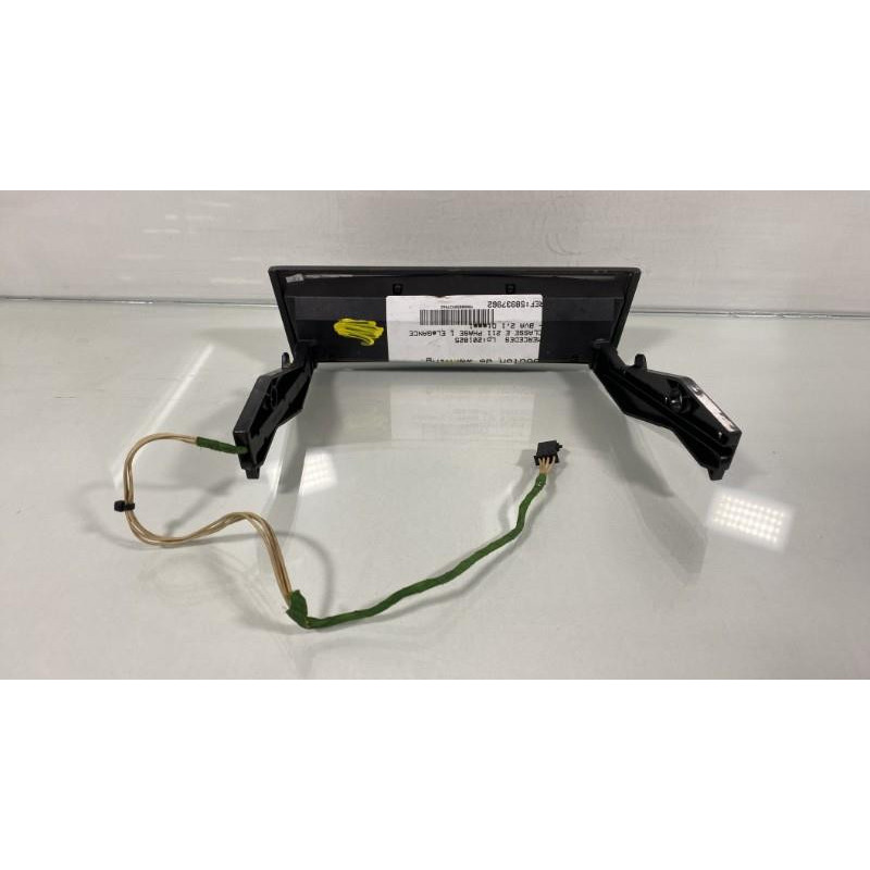 Bouton de warning MERCEDES CLASSE E 211 Photo n°3