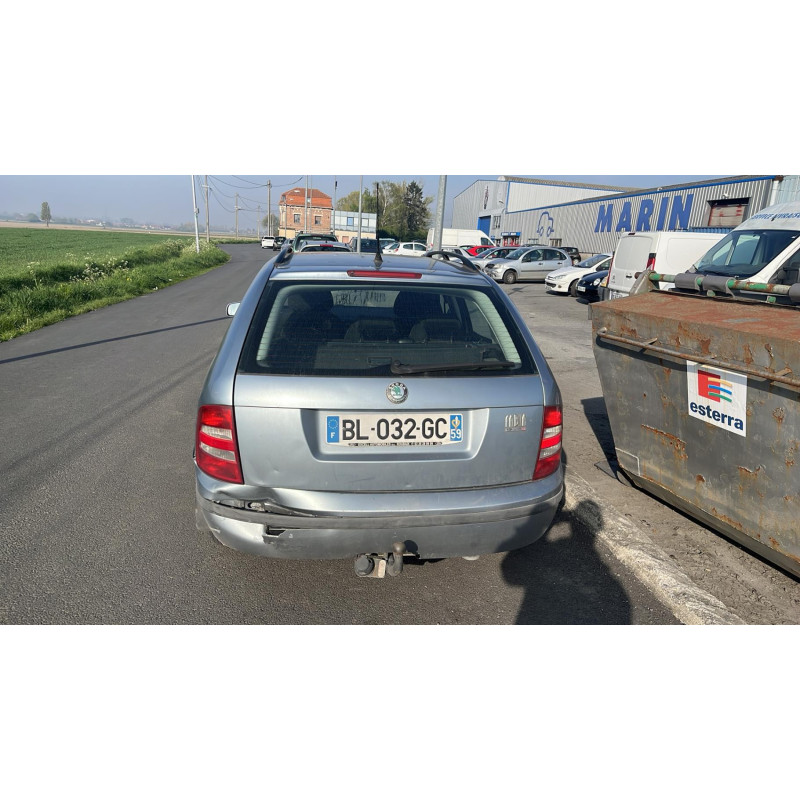 Face avant SKODA FABIA 1 Photo n°7