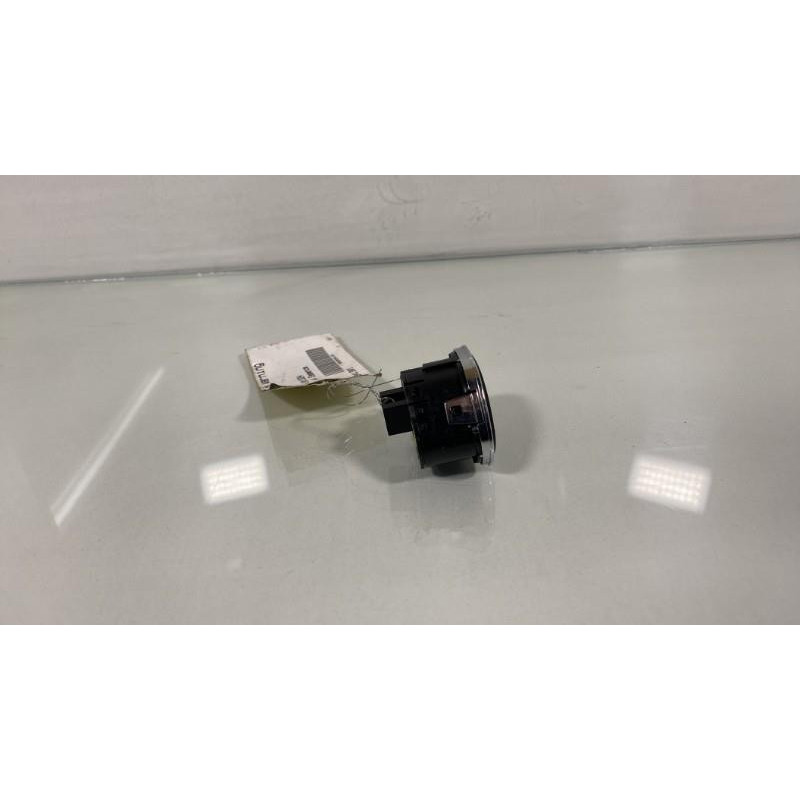 Bouton de warning OPEL CORSA E Photo n°2