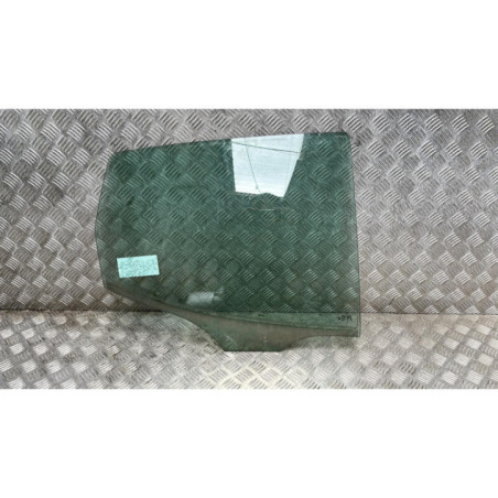 Vitre arriere droit MERCEDES CLASSE A 168 Photo n°1