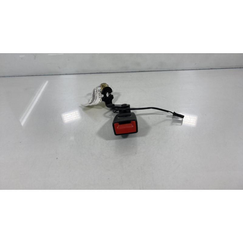 Attache ceinture arriere droit AUDI A1 1 Photo n°2