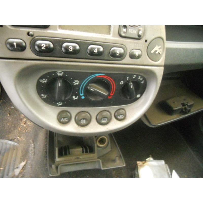 Pompe de direction FORD KA 1 Photo n°9