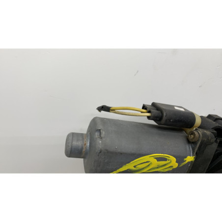 Leve vitre electrique avant gauche FORD FIESTA 4