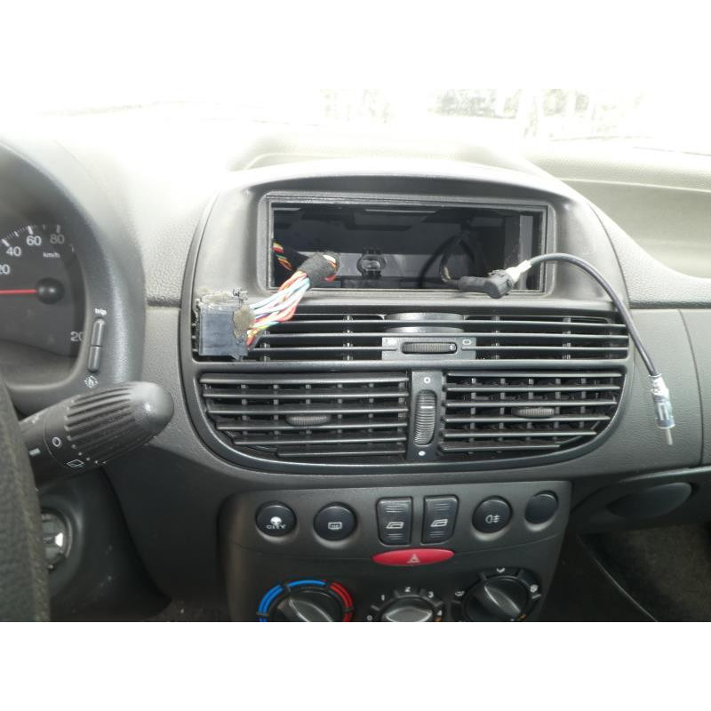 Capot FIAT PUNTO 2 Photo n°12